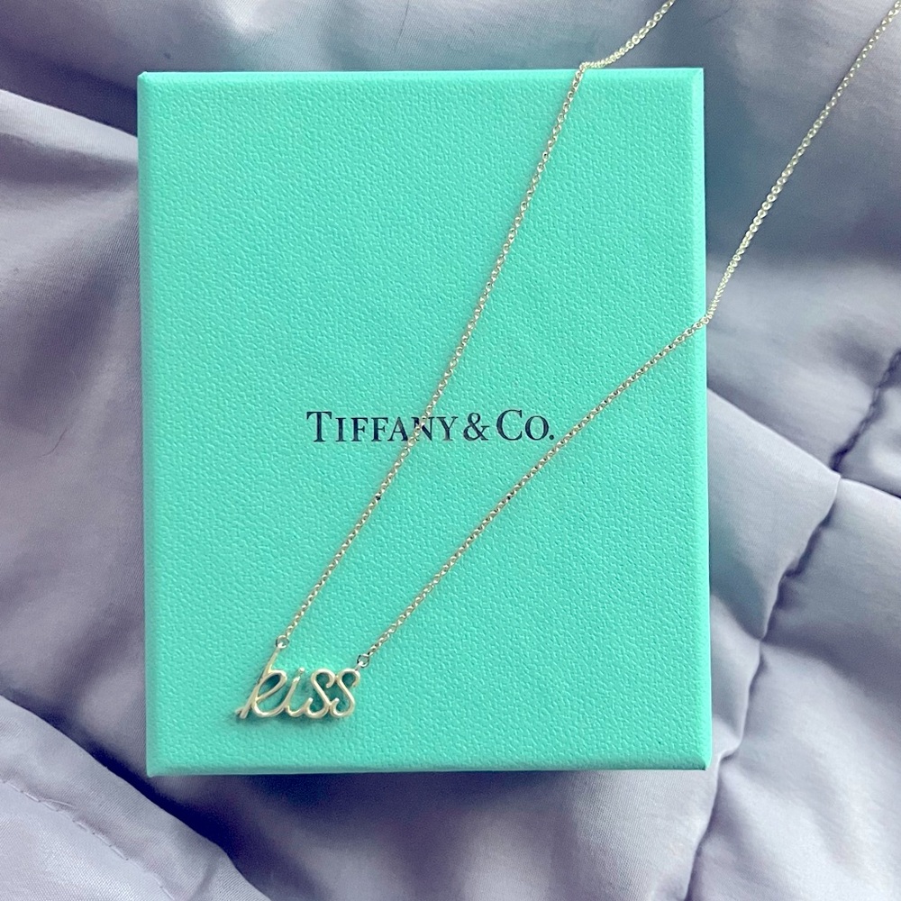 Tiffany & Co. Poloma’s Graffiti “Kiss” Pendant in sterling silver